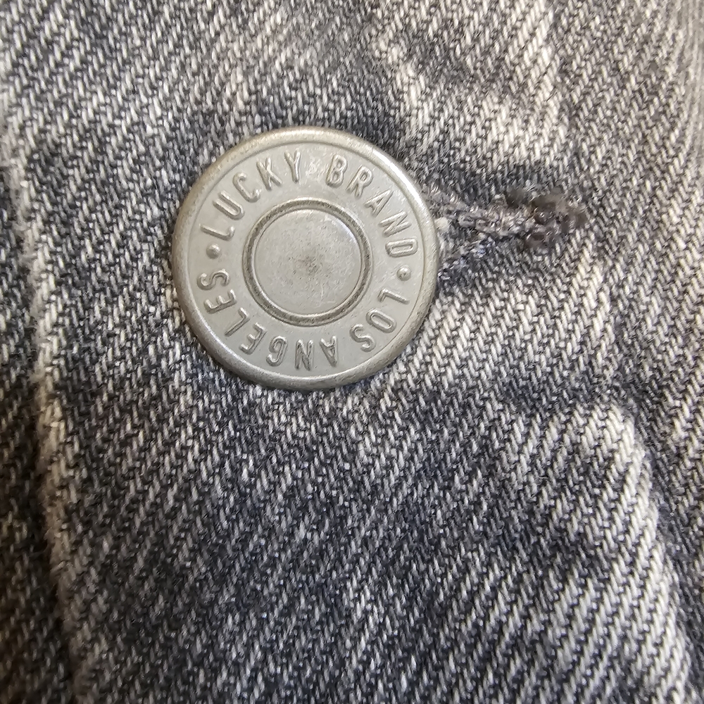 Lucky Brand "Weekend Trucker" Grey Denim Jacket Men’s Medium Distressed - Picture 3 of 10